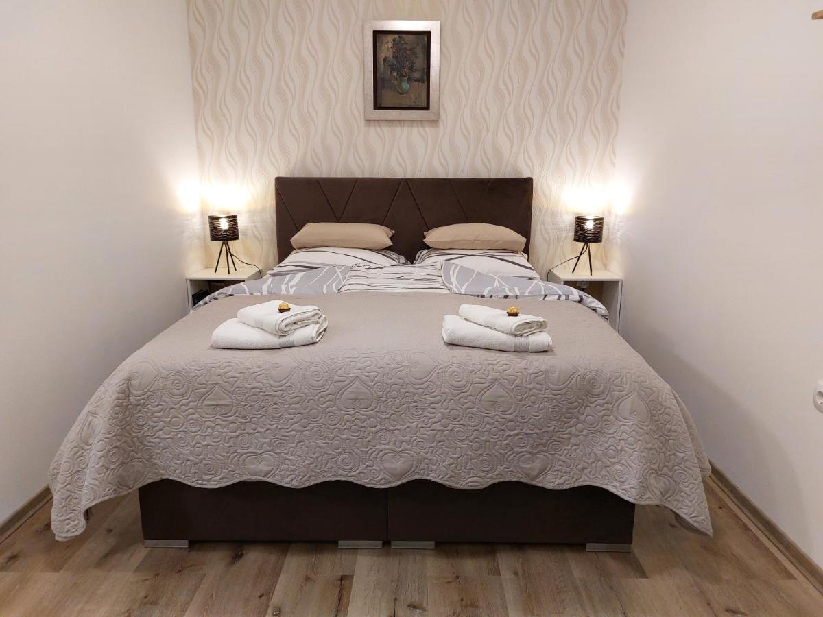 Apartments Alexandra Celje Bagian luar foto